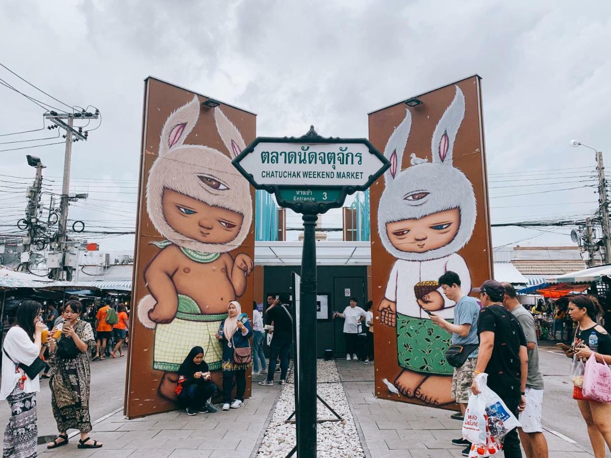 Oasis Cafe And Nap Hostel Bangkok Exterior foto